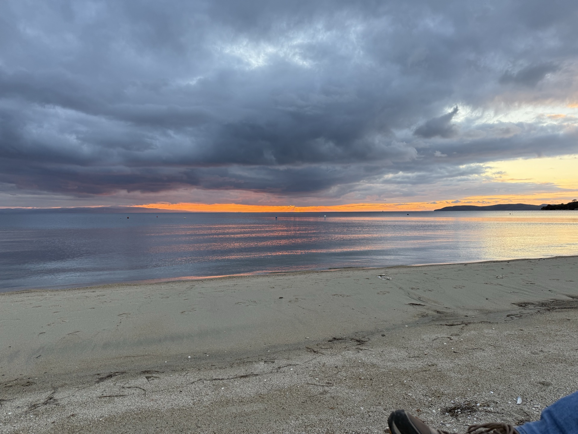 Ocaklar Sahil Bulutlu Günbatımı